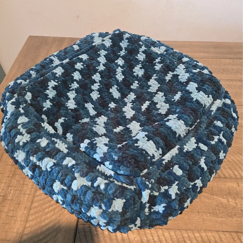 Handmade Crochet pet bed Blue Green Braided Square 18